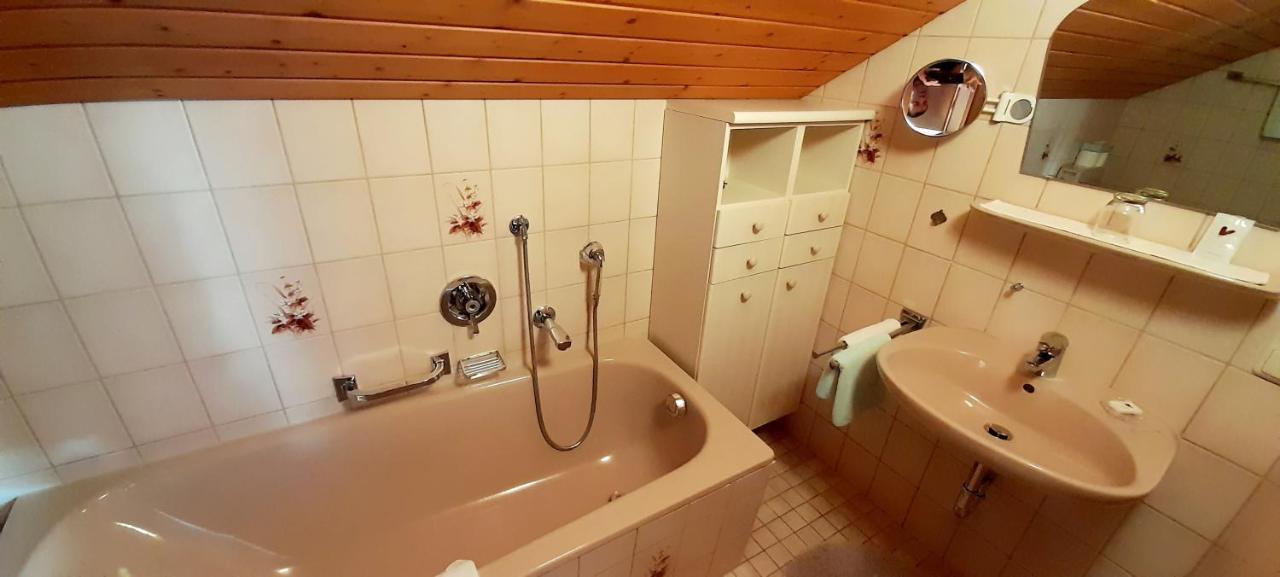 Hotel Seemueller บาดวือริสโฮเฟิน ภายนอก รูปภาพ